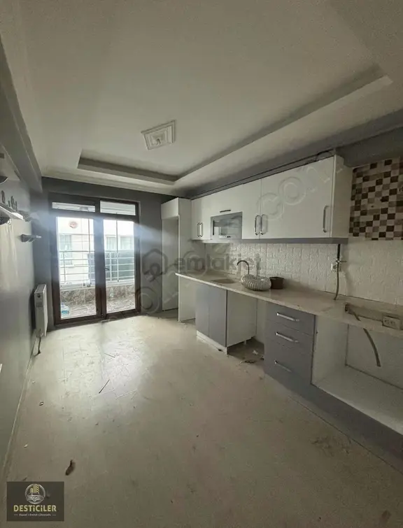 Om-desticiler Kafkas Caddesi Yakını Satılık 2+1 Daire 2
