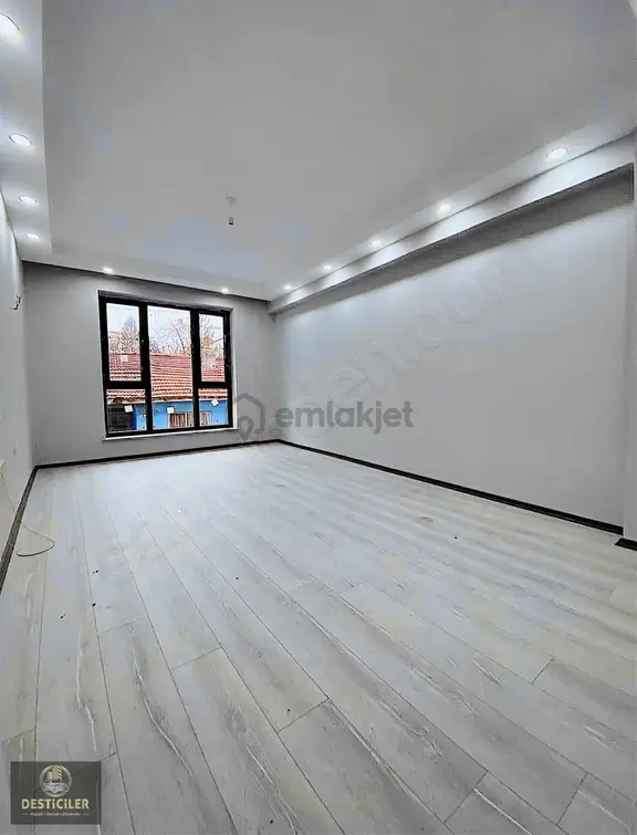Au-şirintepe'de Anadolu Üniversitesi Yakını Ebeveyn Banyolu 2+1 2