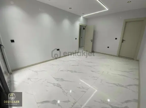 Au-çamlıcada Cadde Üstü-128m2-özel Garajlı-kilerli-lüx 2+1 Daire 2