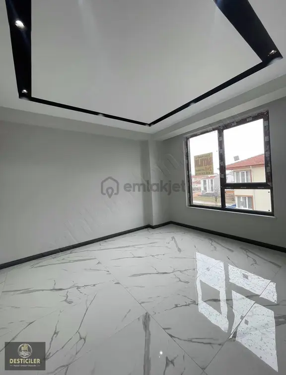 Pt- 71 Evler Mahallesi Şehir Hastanesi Yürüme Mesafesi 2+0 Daire 2