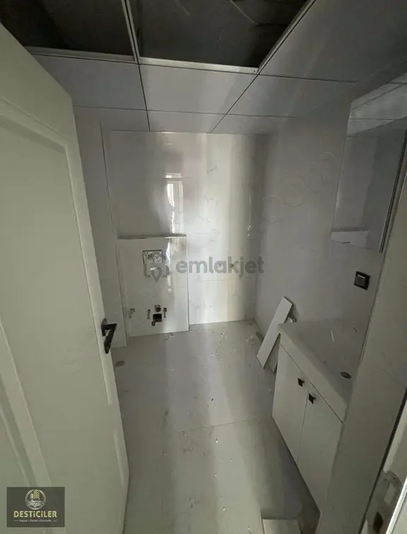 Eı-desticiler Şehir Hastanesi Yakını Kullanışlı 2+0 Lüx Daireler 2