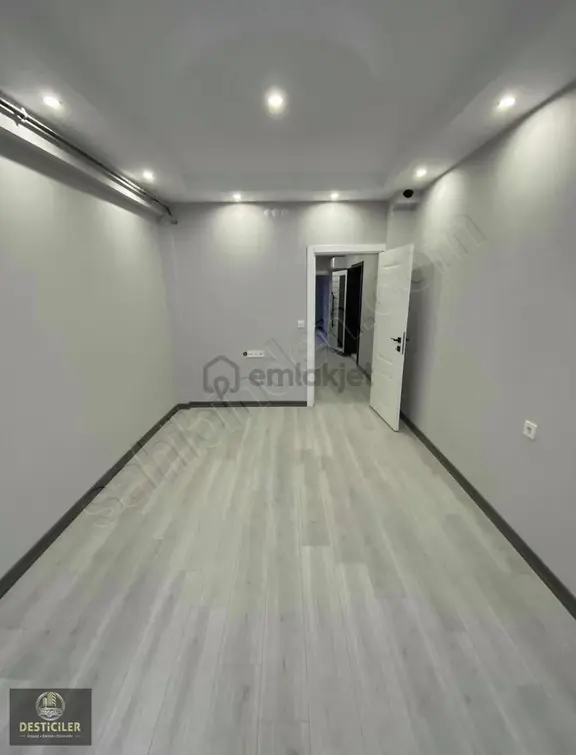 Au-yıldıztepe Ali Çetinkaya Cd.yakını Yatırımlık 1+1 Apart Daire 2