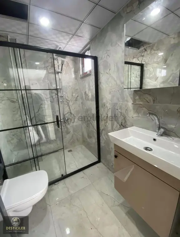 Au-çamlıca Kapalı Pazar Yakını Geniş Teraslı 168 M2 Dublex Daire 1