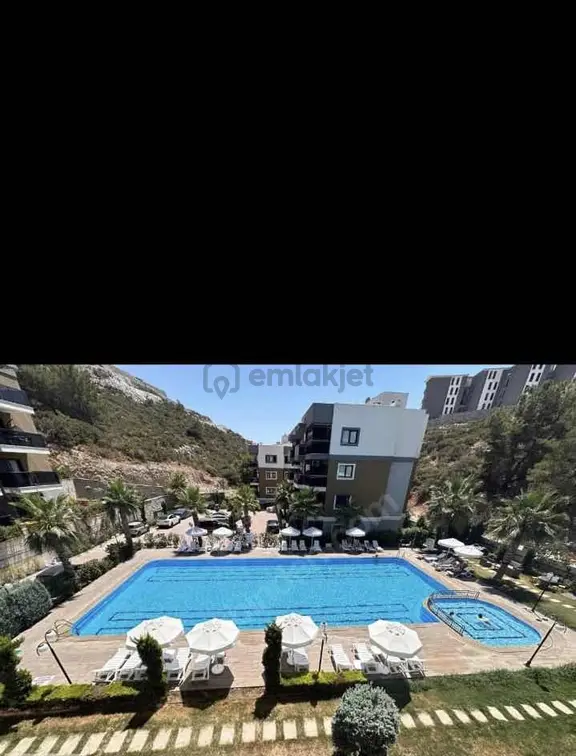 Havuzlu Sitede Ara Kat 2+1 Satılık Daire 1