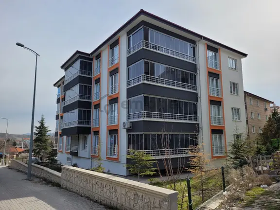 İpekyolu Gayrimenkulden Kurtuluş Ta 3+1 Yapılı Satılık Daire 1