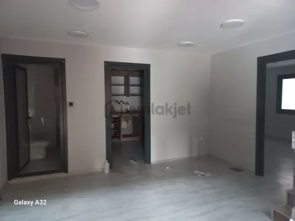 İzmir Torbalı Pancar Çetmen Sanayi 1.000 M2 Kiralık Depo Fabrika 2