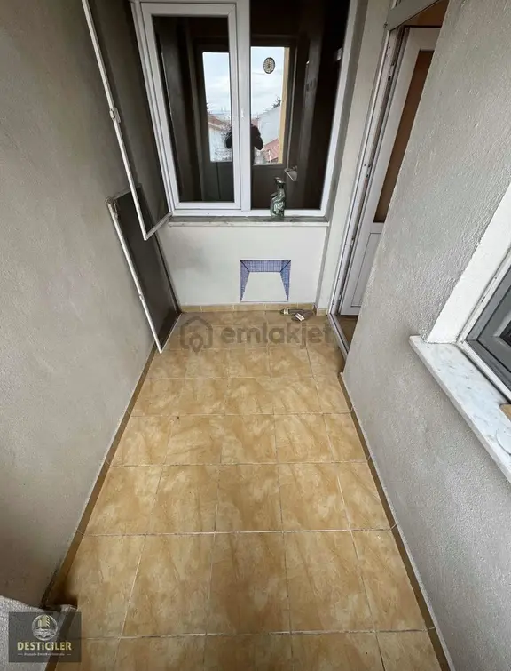 Ad-emek Mahallesi Cadde Üzeri Mükemmel Konum 3+1 145 M2 2