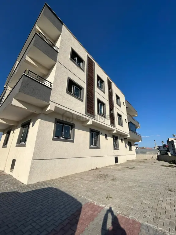 Thor'dan Satılık Kazanlı Hürriyet Mh. Kazanlı İ.o. Civarında 2+1 2