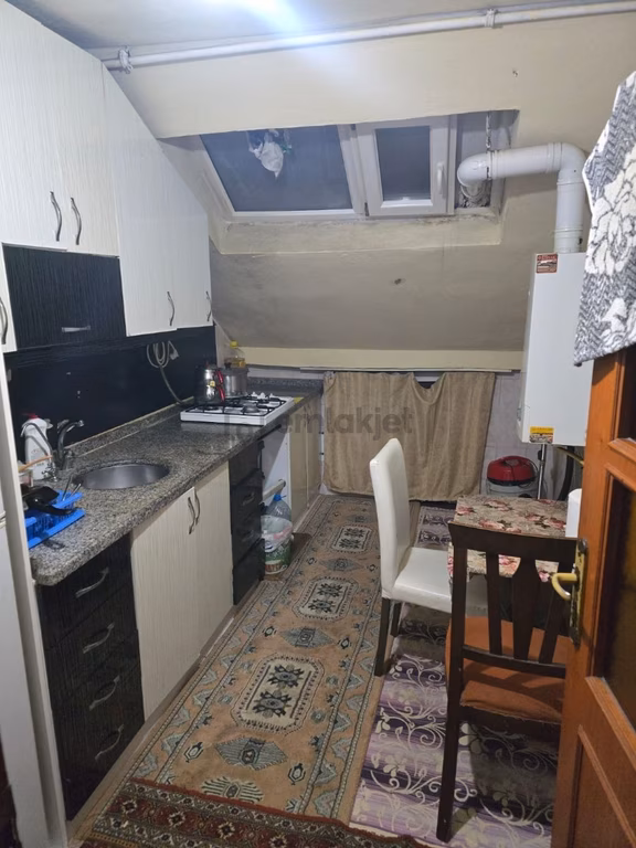 Kocasinanda Satılık 2+1 Çatı Katı Daire 1