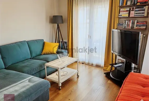 Gümüssuyu Airbnb Ruhsatlı Boğaz Manzaralı Satılık Ferah Daire 2