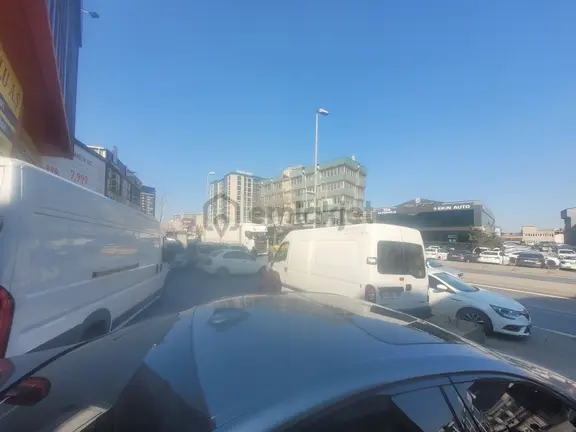 2.kat 400m2 Yük Asansörü Caraskal 60kw Elektirikli Kiralık 2