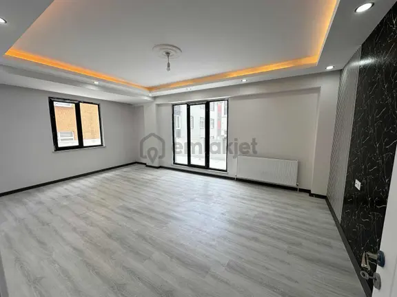Kapaklı İnönü Mah Merkezi Konumda Satılık 2+1 Daire 1