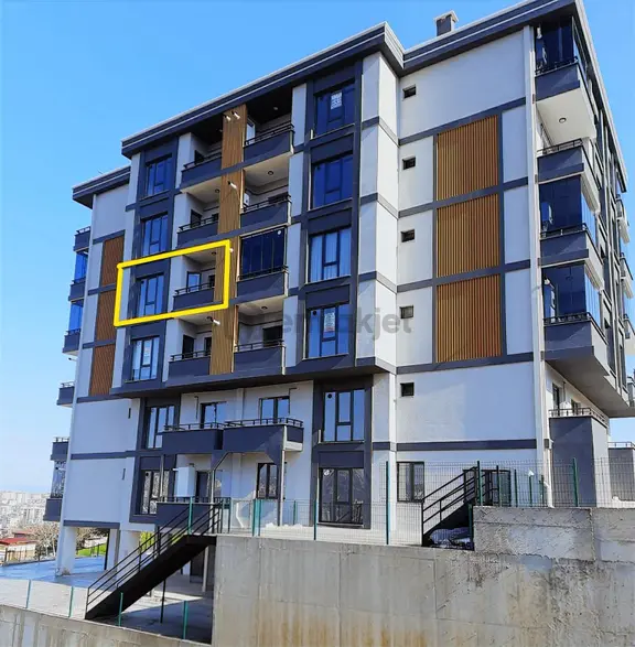 Yağmur Emlaktan Şehir Hastanesi Yakınında Satılık Ferah 1+1 1