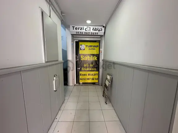 Laleli'de Yatırım Fırsatı !!! Giriş Kat 80 M2 Dükkan & Magaza 2