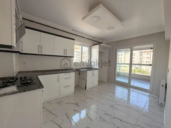 Torbalı Mah. 3+1 140m² Havuzlu Site İçerisi İzban Dibi Daire 1