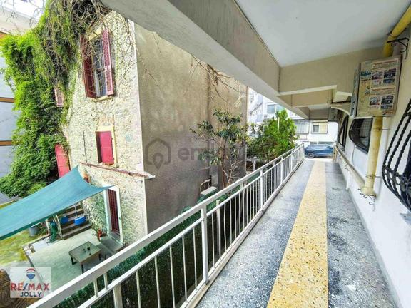 Konak Göztepe Metro Ve Amerıkan Kolejı Yakını Satılık 2+1 Daıre - Alper Gete Remax Jolly 2