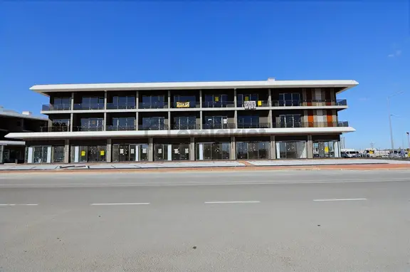 Talha Tozduman'dan Karatay Cadde Prime'da 1+0 Tasarımlı Ofis 1