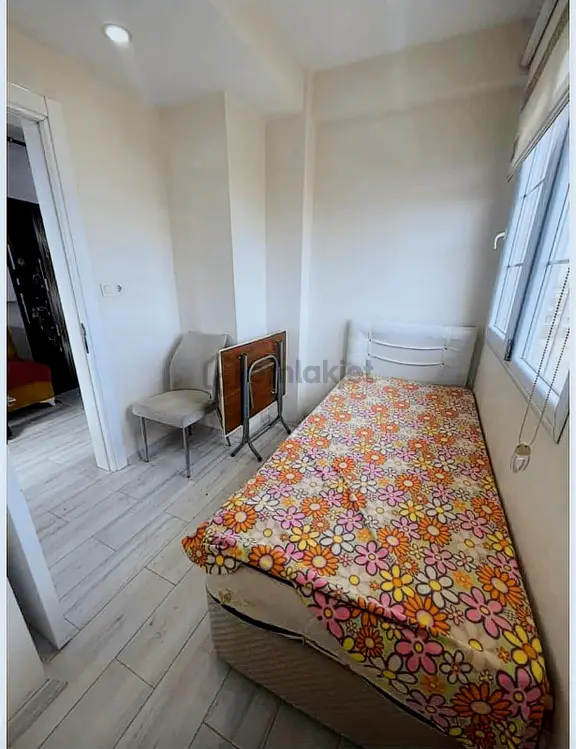 Arakat Cadde Üzerinde 1+1 Kiracılı Apart 2