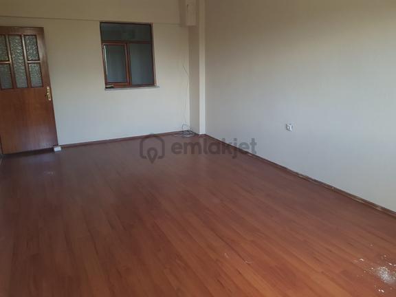 Peys'den Üçevler'de Kargaşadan Uzak Aile Apartmanı İçerisinde3+1 2