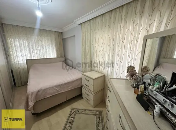 Turpa Balçovadan Merkezi Ara Kat 2+1 Satılık Daire 2