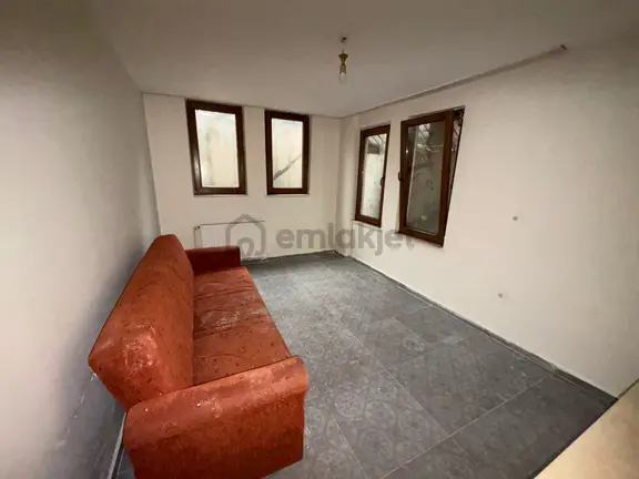 Marmara'dan Ayşekadın Ana Cadde 1+1 Satılık Daire 1