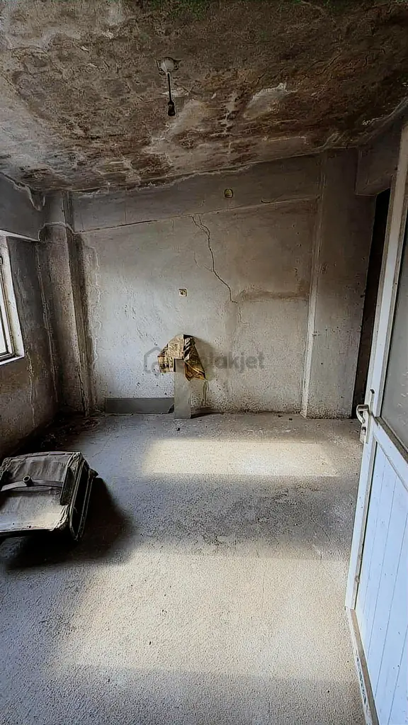 Salihli Tüccarlar Sitesinde Satılık Dükkan 2