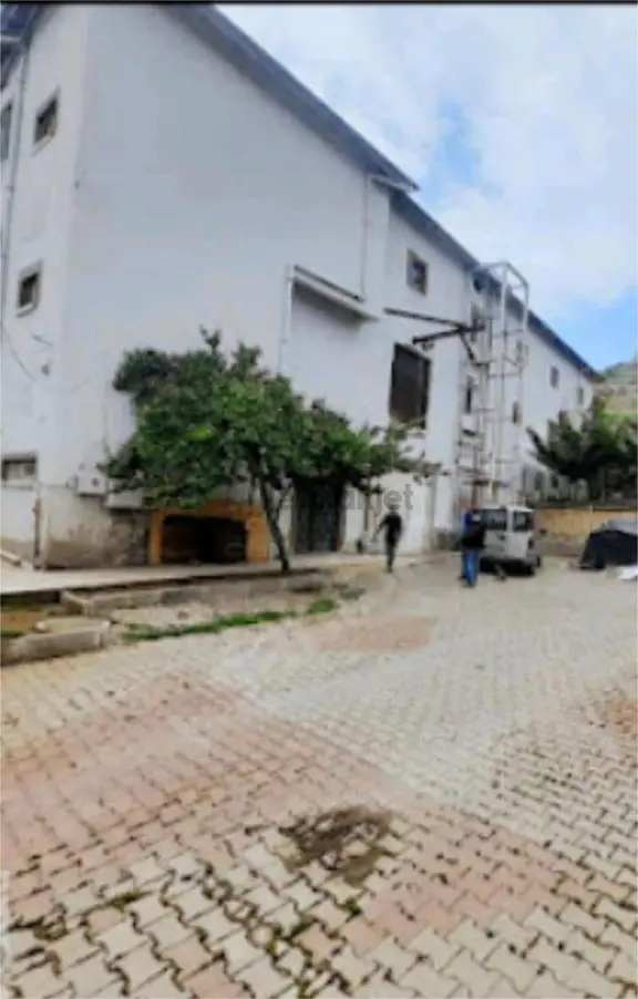Her İşe Uygun Komple Satılık Ticari Bina 2