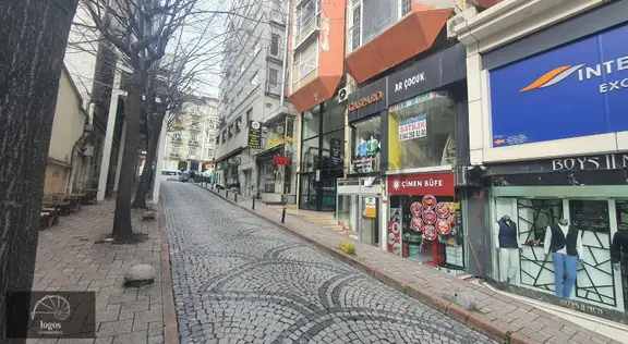 Halasgargazi Bir Bina Sokak Cephe Dükkan 2