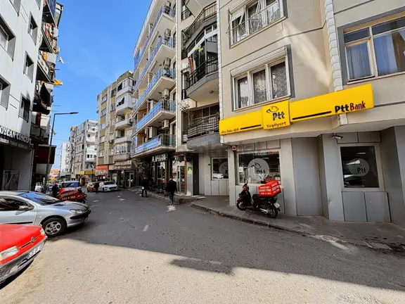 Yeşilyurt Ant Caddesinde Satılık 2+1 Daire 2