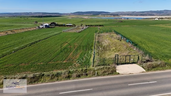 Mecidiye Köyü Girişi Satılık Tarla 737 M² Ana Yola Cephe 1