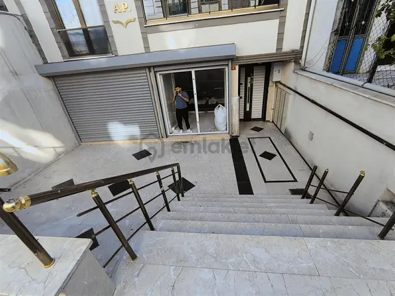 İşinizi Büyüteceğiniz Konumda Kaçırılmayacak Fırsat! Kiralık 1