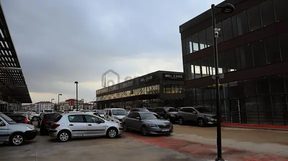 Vega Otonomi'de Brüt 101 M² Satılık Dükkan 2