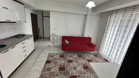 Üniversiteye Yakın Ara Kat Balkonlu Ön Cephe 2+1 Eşyalı Apart ! 2