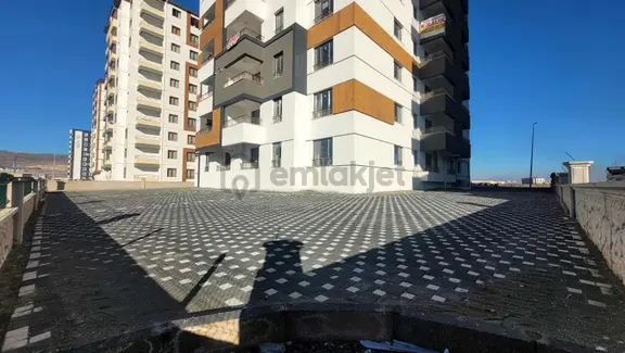 Megalıfe'den Şehir Hastanesi Karşısı Lüks 2+1 Kiralık Daire 1