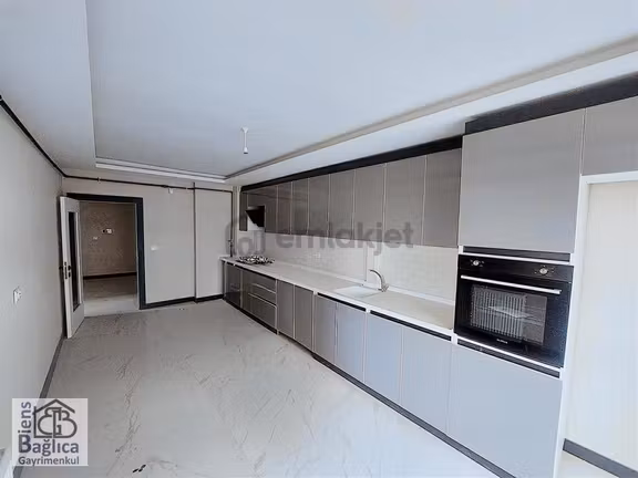 Yenikent'te Sıfır 4+1 Lüks Daire - 180m² Net, Krediye Uygun! 1