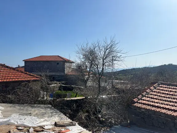 Çanakkale İli Ayvacık İlçesi, İlyasfakı Köyü Köyiçinde Bulunan Taşınmaz Satışta... 1