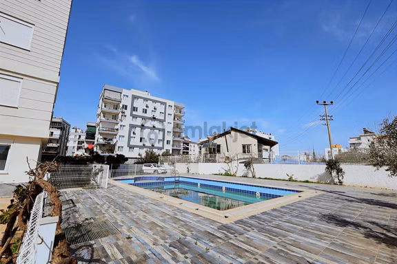 Kızılarık'ta Havuzlu, Kapalı Otoparklı 2+1 Daire 2