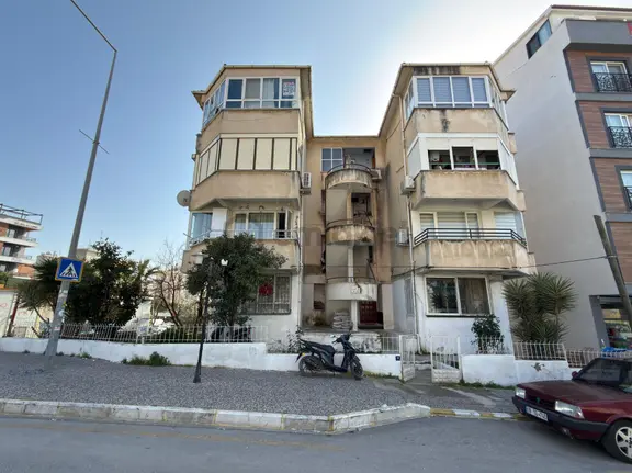 Aclass Emlaktan Kuşadasının Tam Merkezınde Kısmi Manzaralı Yatırımlık Full Eşyalı Fırsat Daire 2