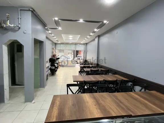 Uğurmumcu’da Net:70m2 Satılık Dükkan 1