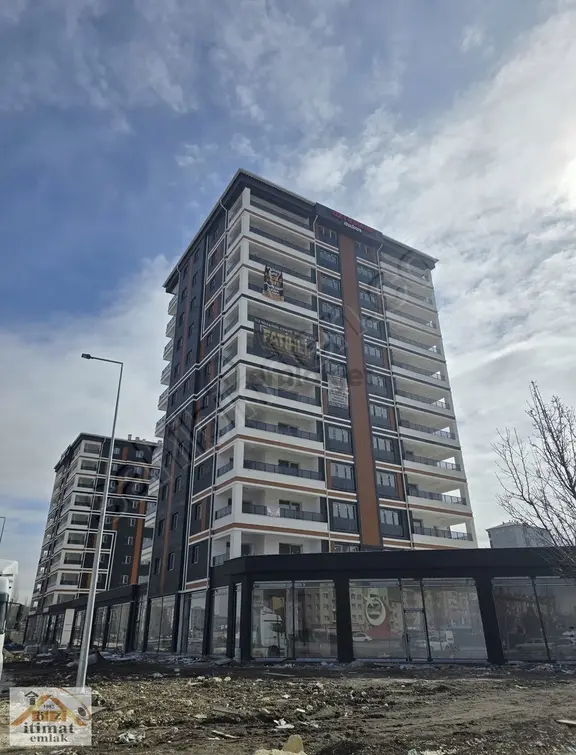 Öz İtimat Emlak // Yenişehir Bulvar'da Köşebaşı Sıfır 4+1 Daire 1