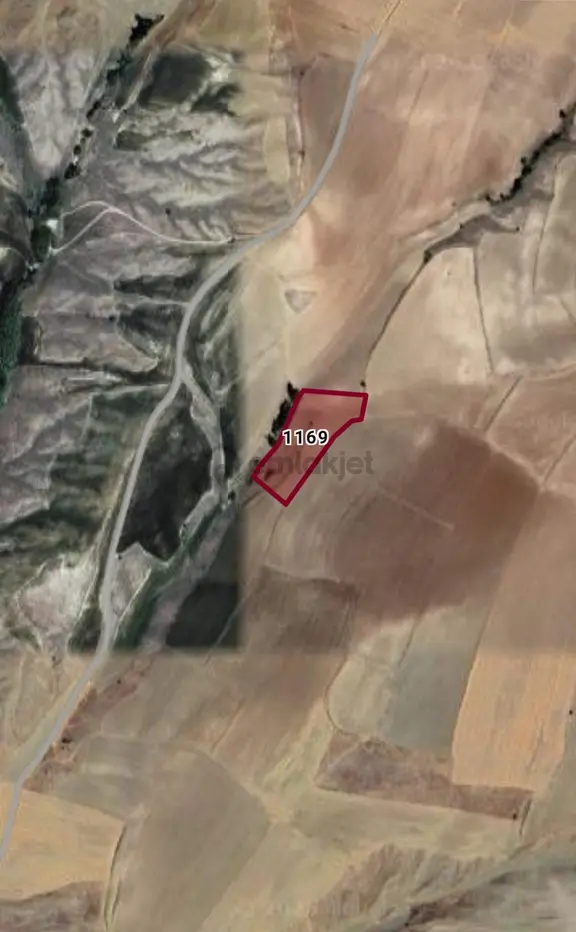 Kırğı Mevkinnde 7100m2 Satılık Tarla 1