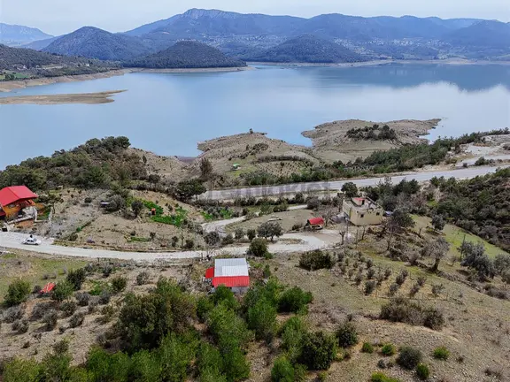Kozan Gayrimenkulden Baraj Manzaralı Müstakil Ev 1