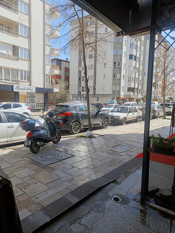 Net Premium Den Kıbrıs Şehitler Cd Üzeri Kiracılı İşyeri 2