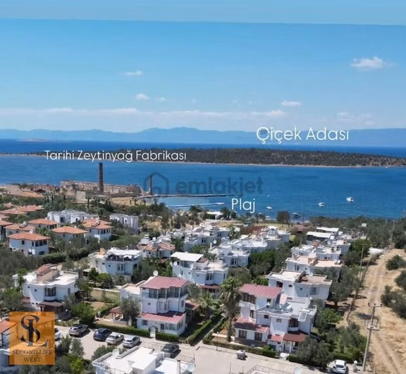Gömeç-keremköy'de Site İçi Manzaralı Bahçeli 2+1 Satılık Villa 1