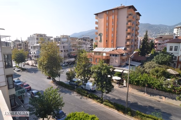 Alanya Kadıpaşa Mahallesi Satılık 3+1 Ayrı Mutfak Daire 1