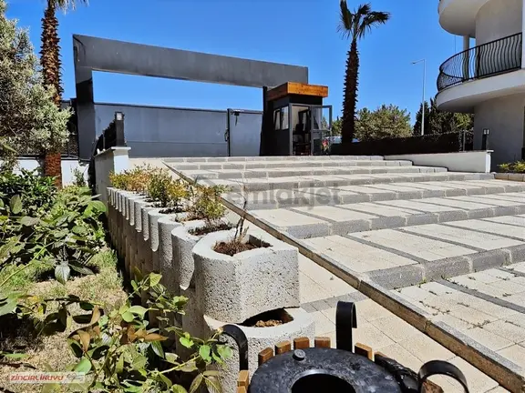 Kentmeydanı Siteiçi Otoparklı, Havuzlu, Asansörlü 3+1 Ç. Dubleks 2