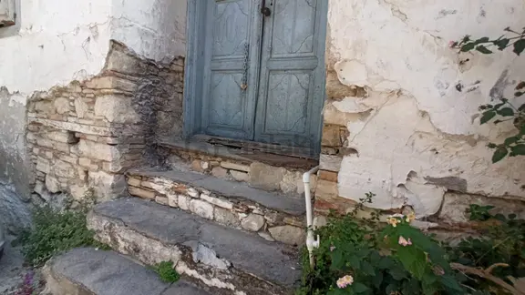 Kuşadası Camiatik Mh.hibe Kullanılabilecek Tarihi Taş Ev 2