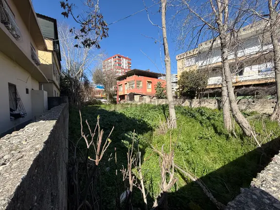 Karataş Bulvarına Yakın 895 M2 Etrafı Çevrili Satılık İmarlı Arsa 2
