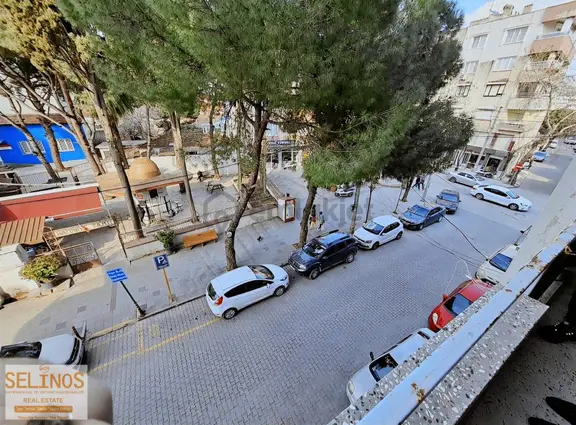 Bergama Çarşıda Ara Kat 2+1 Daire 2