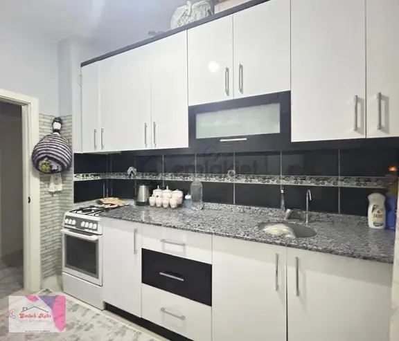 Şehrin Merkezinde Kızıltoprak Mah.3+1 Satılık Daire 2